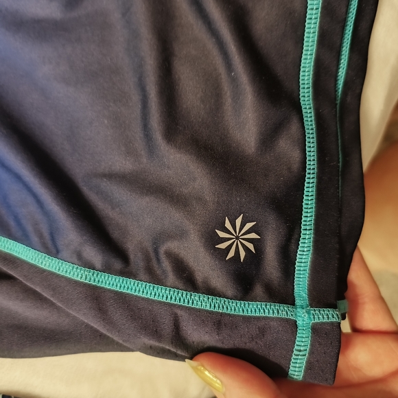 Athleta Blue Print Long Sleeve Athletic Top Thumb Holes Size XS swim top - Picture 7 of 10